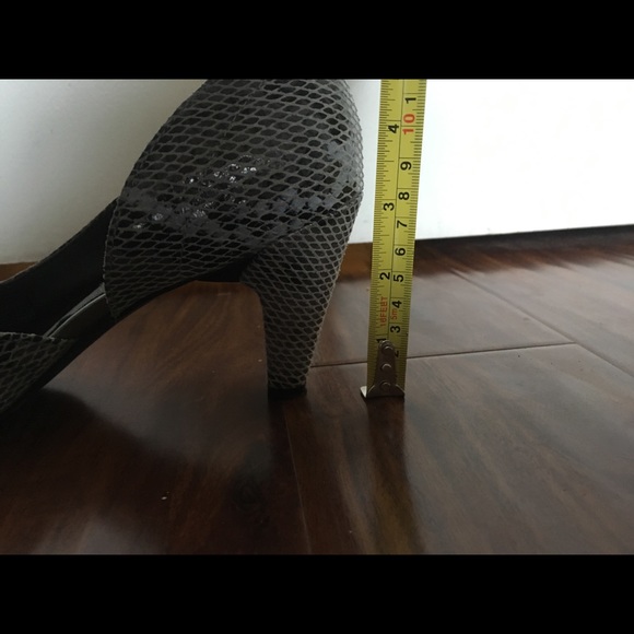 Tsubo Fifee D’Orsay Heels - Picture 8 of 8